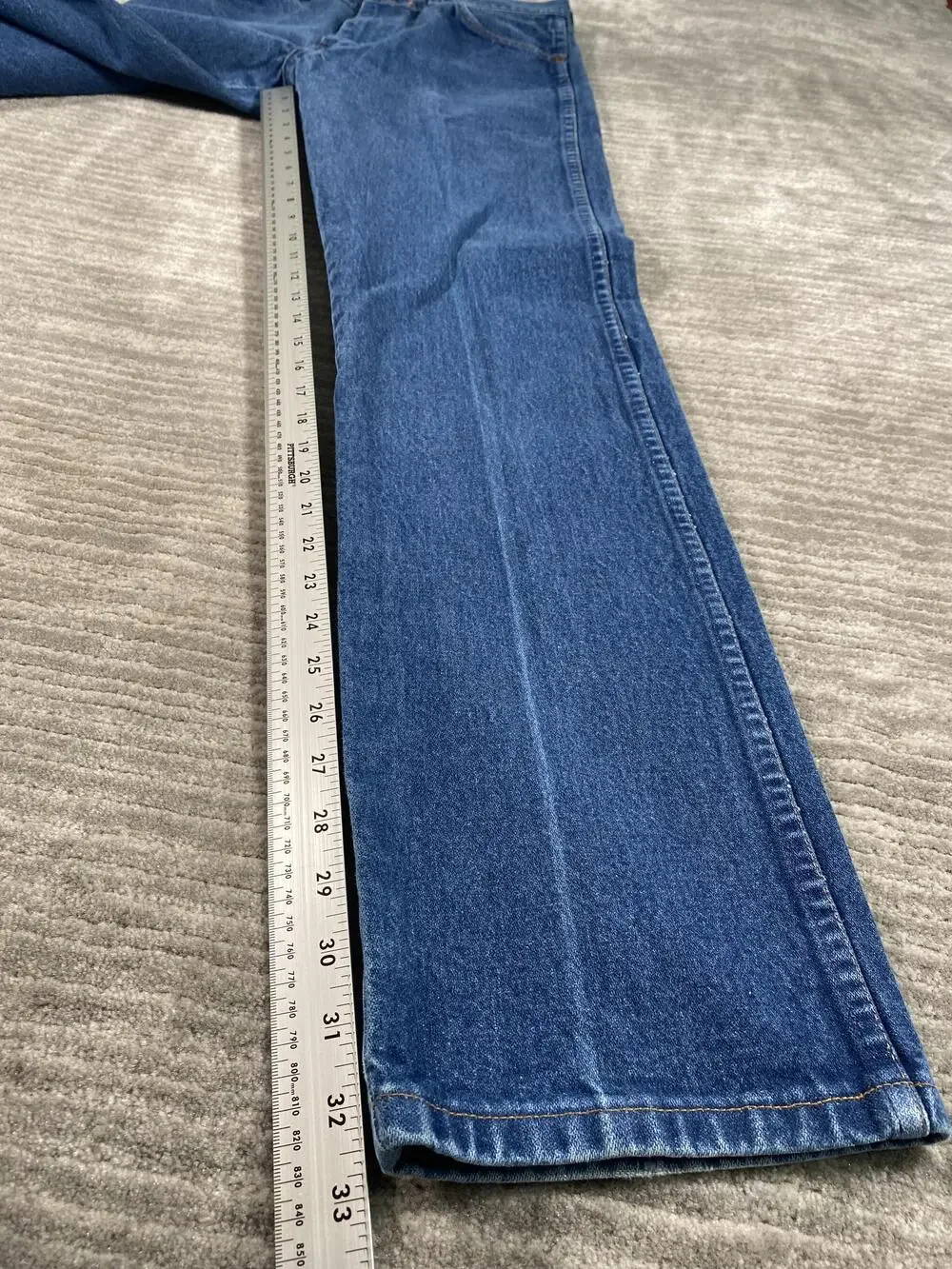 Wrangler Jeans Mens 31x33 Blue Denim Cowboy Cut Straight Leg 13MWZ Made USA